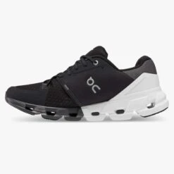'On Running' Men's Cloudflyer 4 - Black / White -Outlet Shoes Store 71.98677 cloudflyer 4 fw22 black white m g4 1024x1024@2x